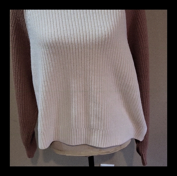 PINK Victoria's Secret Cream and Tan Turtleneck Sweater - Picture 5 of 11